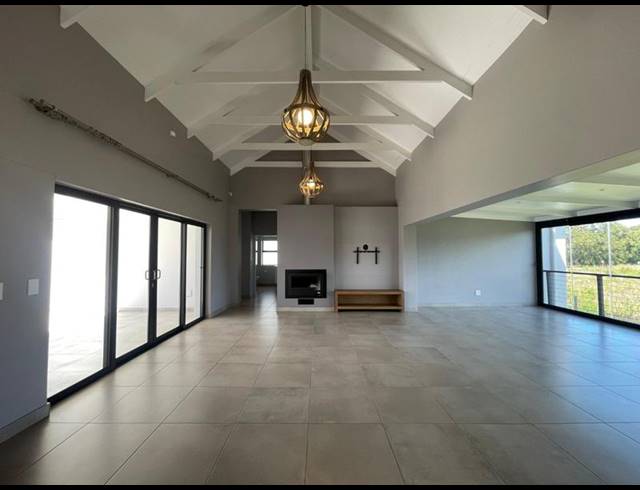 2 BEDROOM PROPERTY TO RENT IN KEURBOOMS